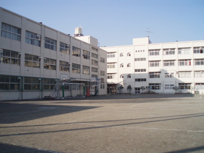 新田中学校プール